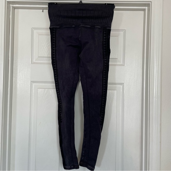 Avocado Athletic - Picture 1 of 6